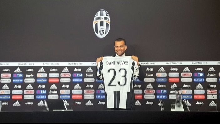 Dani Alves resmen Juventus'ta