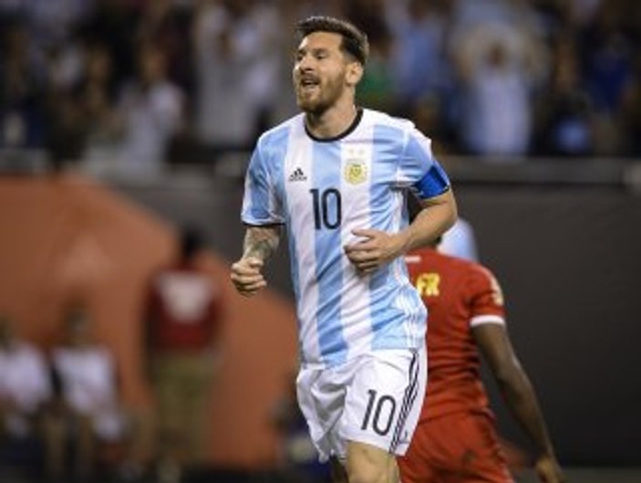 Arjantin Devler Başkanı: Messi geri dönecek