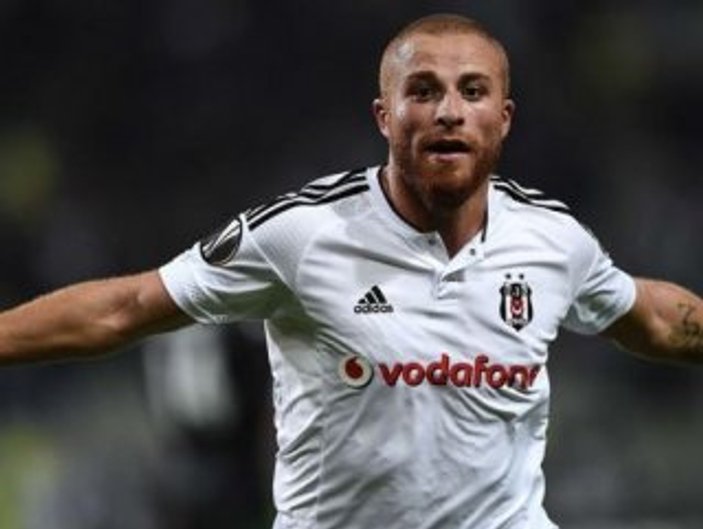 Beşiktaş Gökhan Töre'yi KAP'a bildirdi
