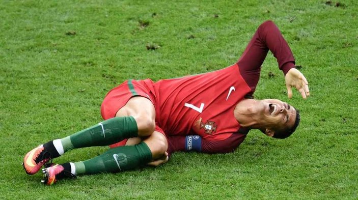 Ronaldo 4 ay sahalardan uzak kalabilir
