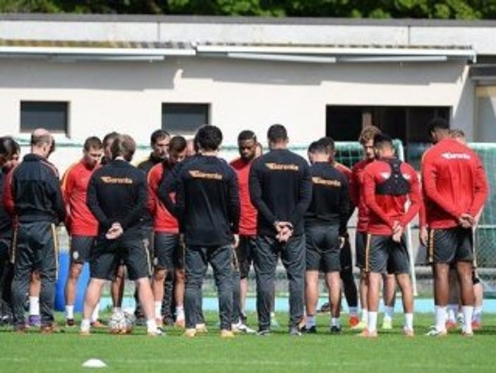 Galatasaray kafilesi İsviçre'de kalma kararı aldı
