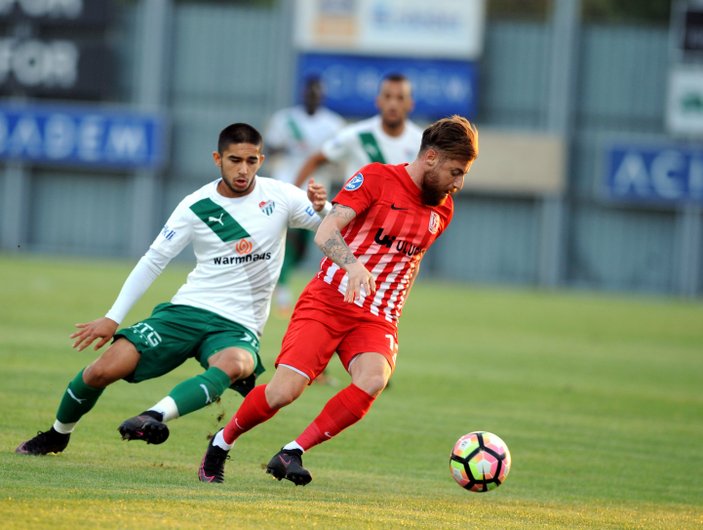 Bursaspor hazırlık maçında Balıkesirspor'u yendi