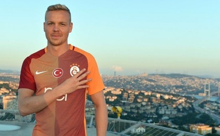 Galatasaray'ın yeni golcüsü Sigthorsson ameliyat oldu