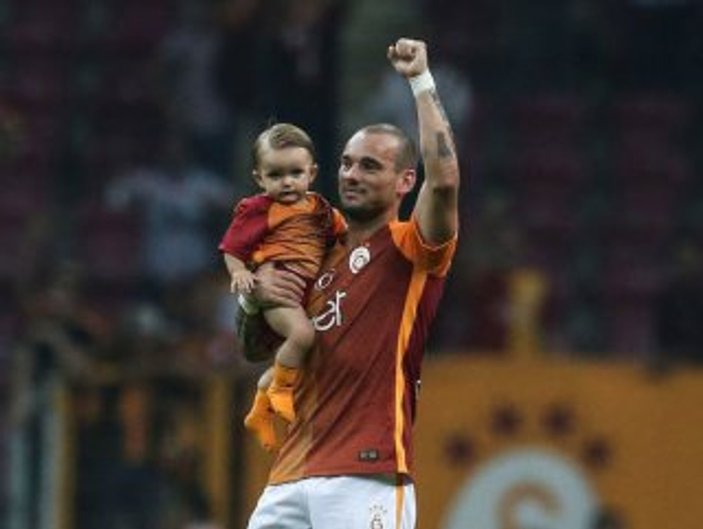 Sneijder: 100 maç daha oynamak istiyorum