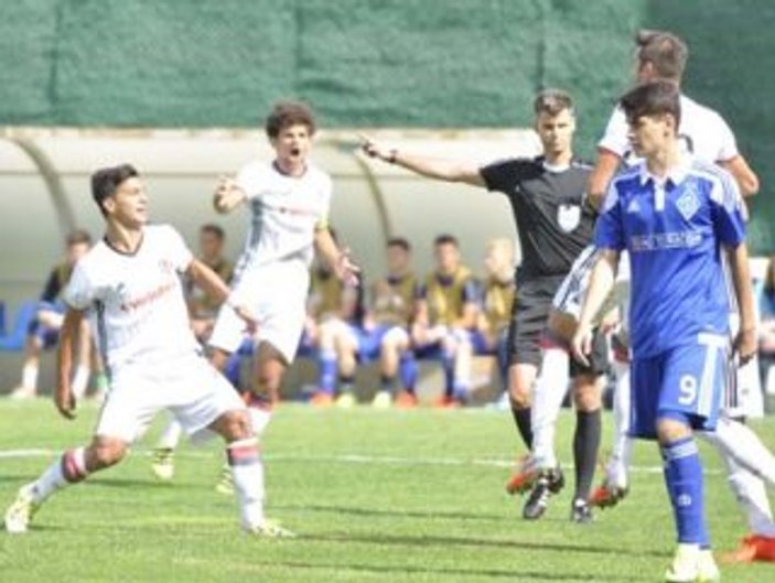 Beşiktaş - Kiev maçında gol düellosu