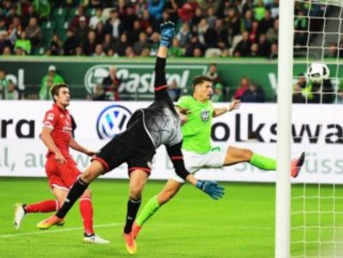 Wolfsburg ilk 5'e giremezse Gomez serbest kalacak