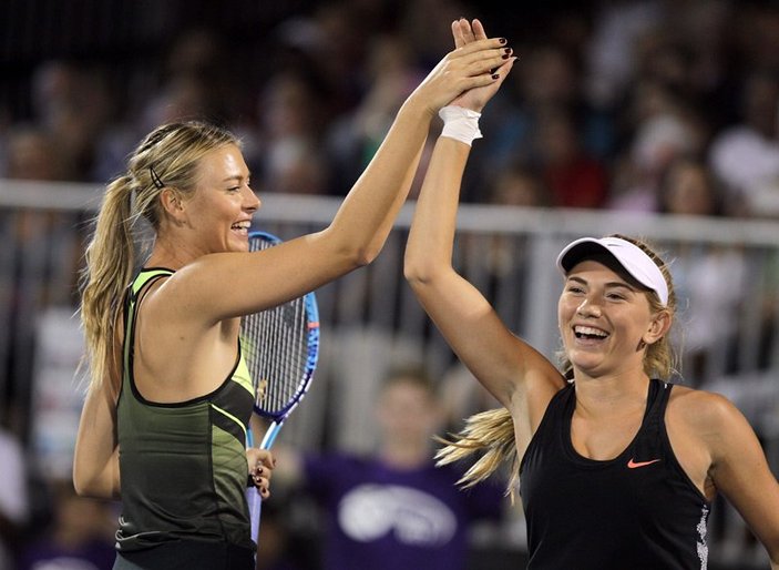 Maria Sharapova korta çıktı