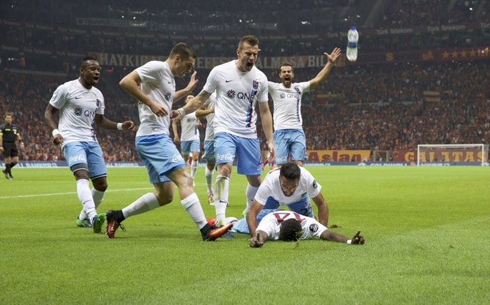 Trabzonsporlu futbolcular Galatasaraylılara tepkili
