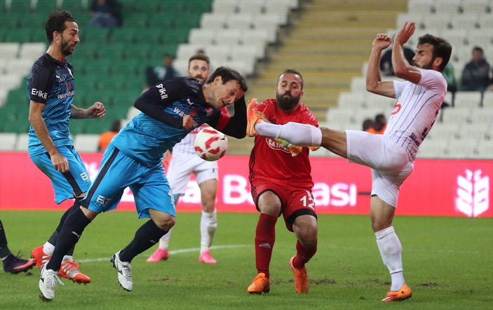 Bursaspor kupada Yomraspor'u rahat geçti