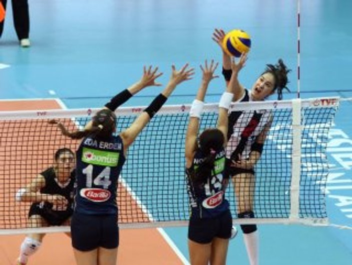 Voleybol derbisinde Fenerbahçe Beşiktaş'ı yendi