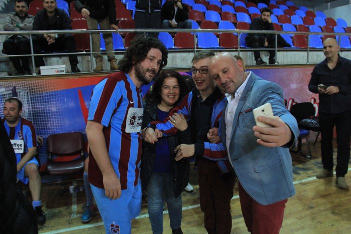Trabzonspor'un efsane futbolcuları karşı karşıya geldi