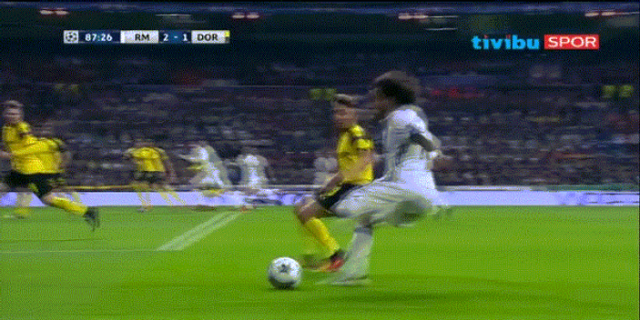 Dortmund kaptanından Emre Mor'a övgü