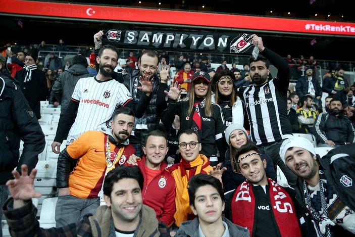 Beşiktaş Kayserispor maçında taraftarlar tek yürek oldu