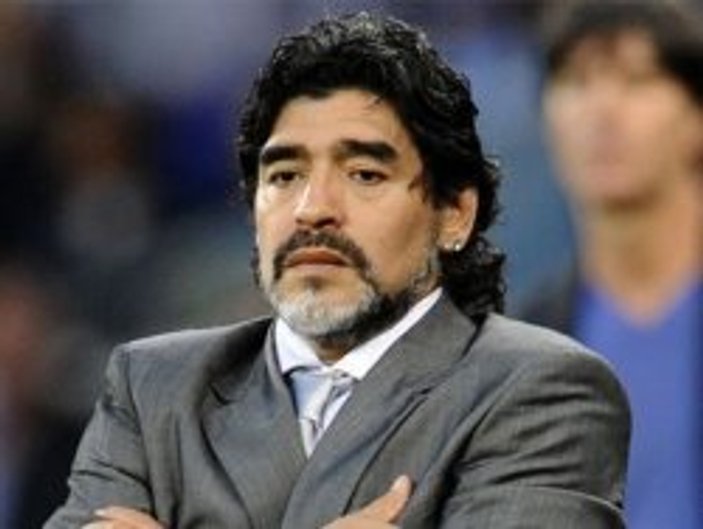 Napoli'de Maradona sesleri