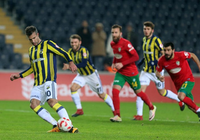 Van Persie kaleciden özür diledi