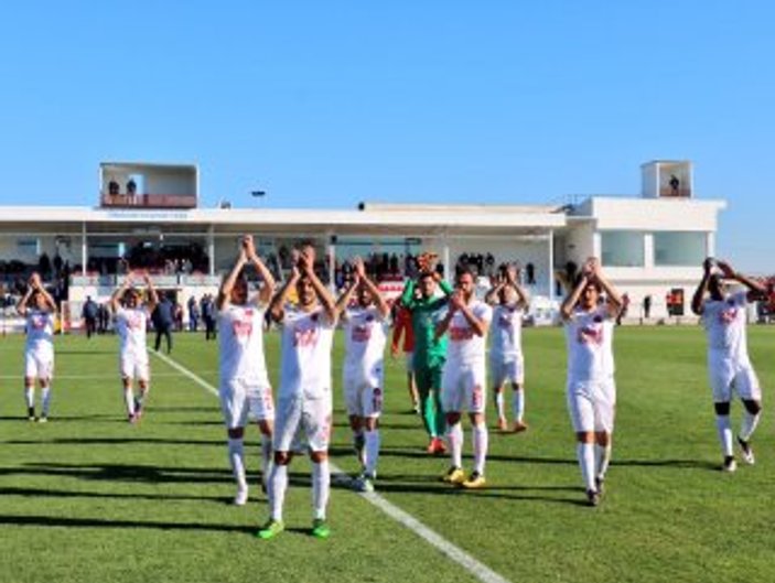 Ümraniyespor play-off potasına girdi