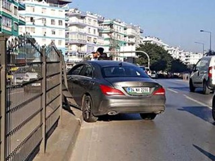 Antalyasporlu futbolcu Deniz trafik kazası geçirdi