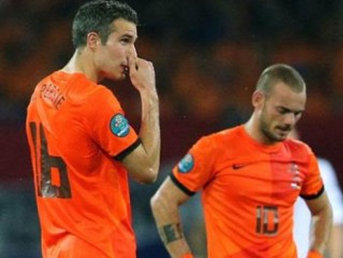Sneijder ve Van Persie Hollanda Milli Takımı'na alınmadı