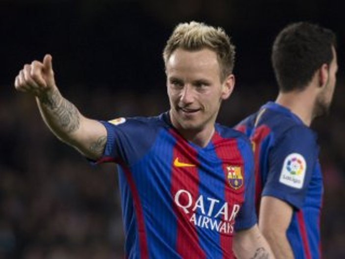 Barcelona Rakitic'in sözleşmesini uzattı