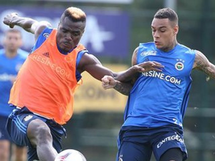 Emenike ve Van der Wiel'den kadro isyanı