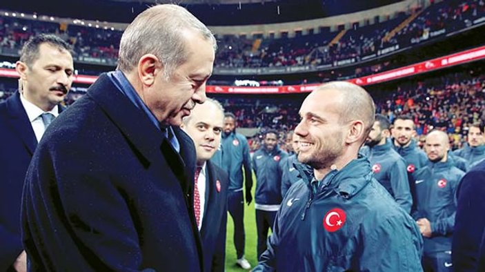 Tayyip Erdoğan: Sneijder Hollandalılar gibi düşünmüyor