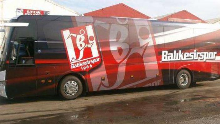 Balıkesirspor'un otobüsüne yolda el konuldu