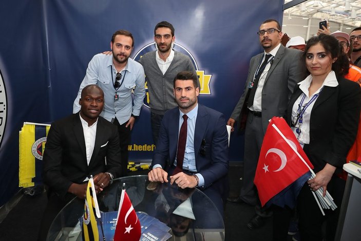 Cumhurbaşkanı Erdoğan'dan Fenerbahçe'nin standına ziyaret