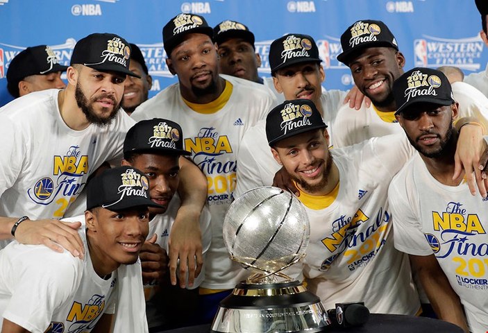 Warriors Batı'da namağlup şampiyon oldu