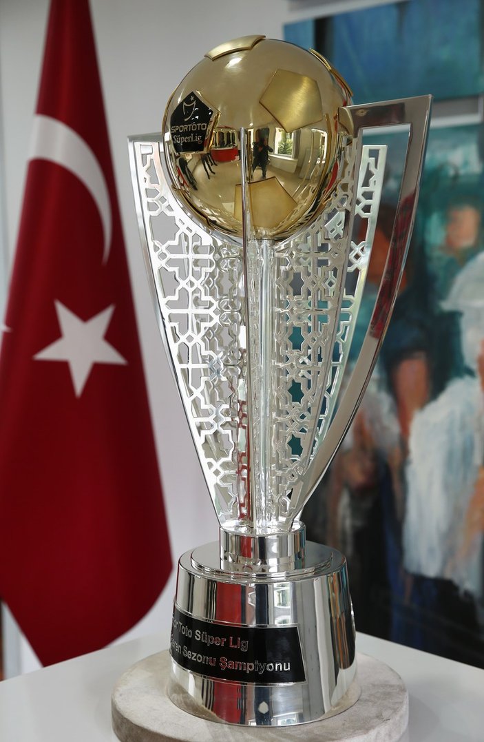 Süper Lig şampiyonu bu kupayı kaldıracak