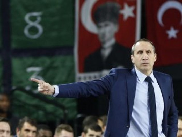 David Blatt bir sezon daha Daçka'da