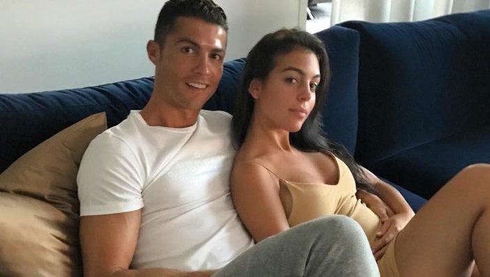 Ronaldo ikiz bebek babası oldu