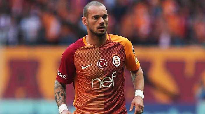 Sneijder Dursun Özbek'le görüştü
