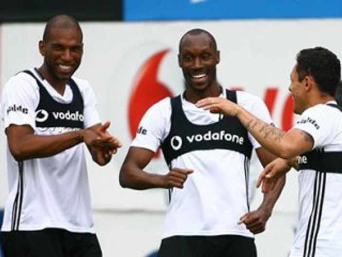 Beşiktaş'ta izinli futbolcular geri döndü