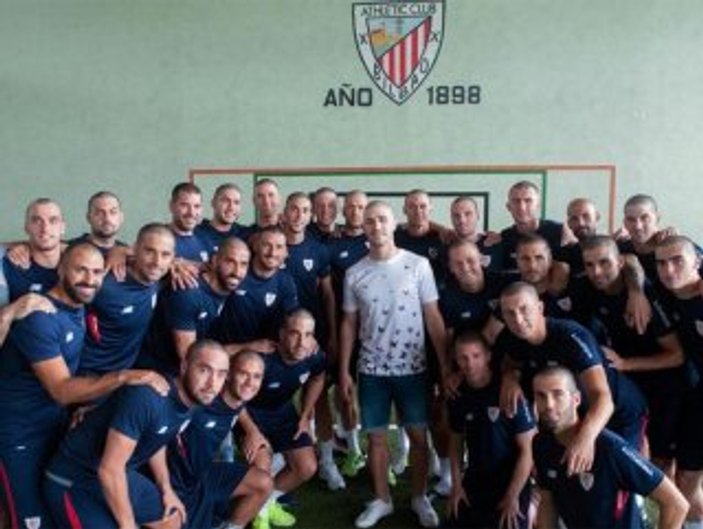 Bilbaolu futbolculardan kanserli Alvarez'e destek