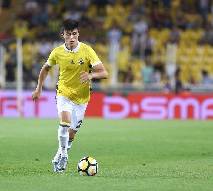 Makedon futbolunun geleceği Eljif Elmas