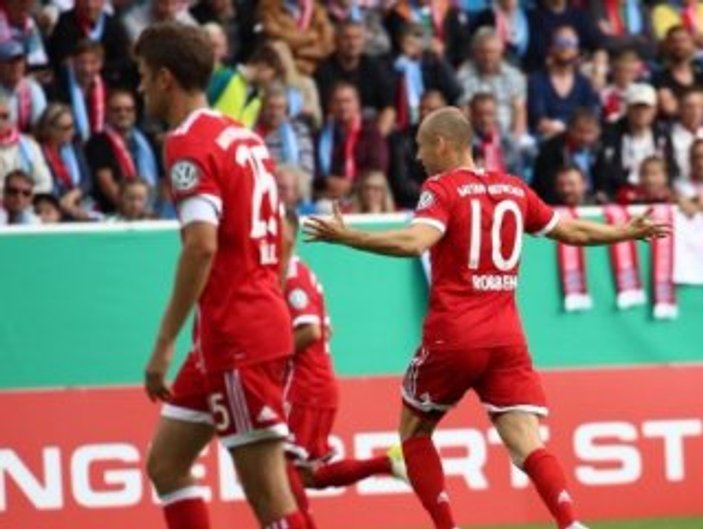 Bayern Münih Chemnitzer'i 5 attı