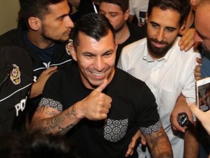 Beşiktaş Medel'i KAP'a bildirdi