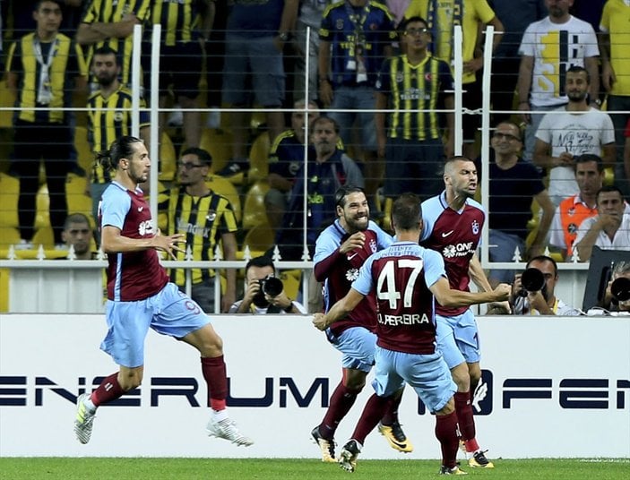 4 gollü maçta Fenerbahçe ile Trabzonspor yenişemedi