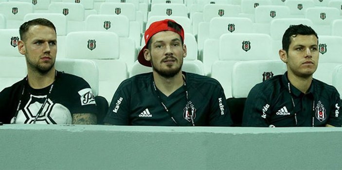 Beşiktaş'ta 4 futbolcu U21'e gönderildi