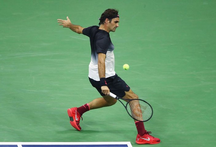 Federer çeyrek finalde