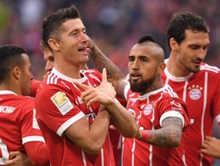 Bayern Münih deplasmanda Schalke'yi rahat geçti
