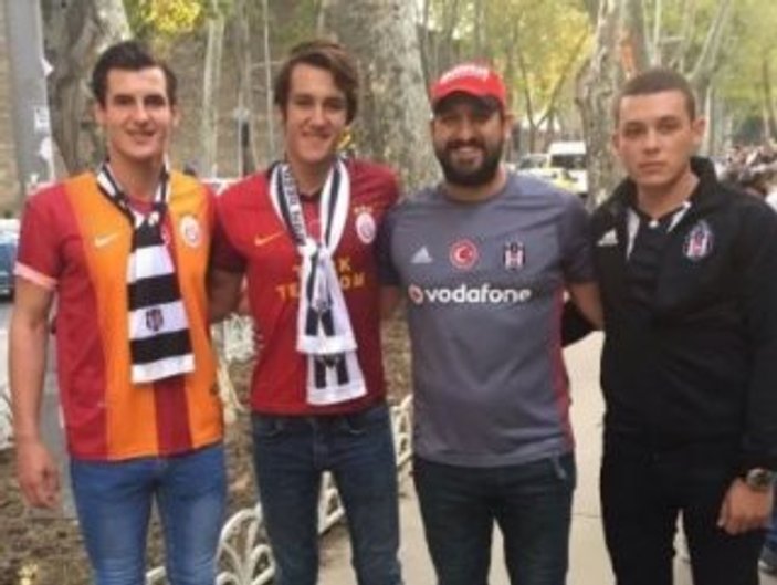 Beşiktaşlı taraftarlar Galatasaray taraftarlarını kovdu