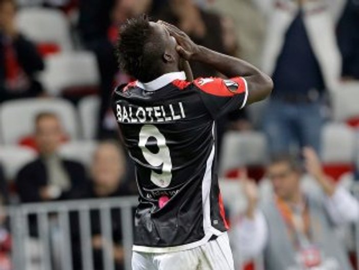 Balotelli eleştirilere cevap verdi