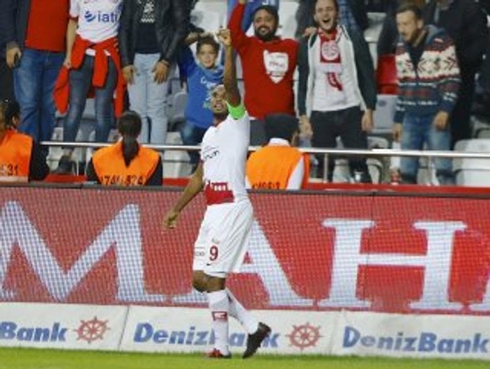 Antalyaspor Eto'o'nun golleriyle kazandı