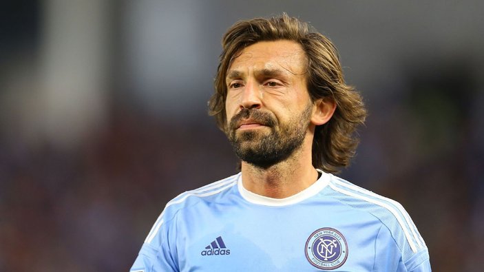 Andrea Pirlo futbolu bıraktı