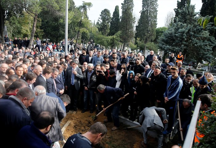 Milli gururumuz Süleymanoğlu son yolculuğuna uğurlandı