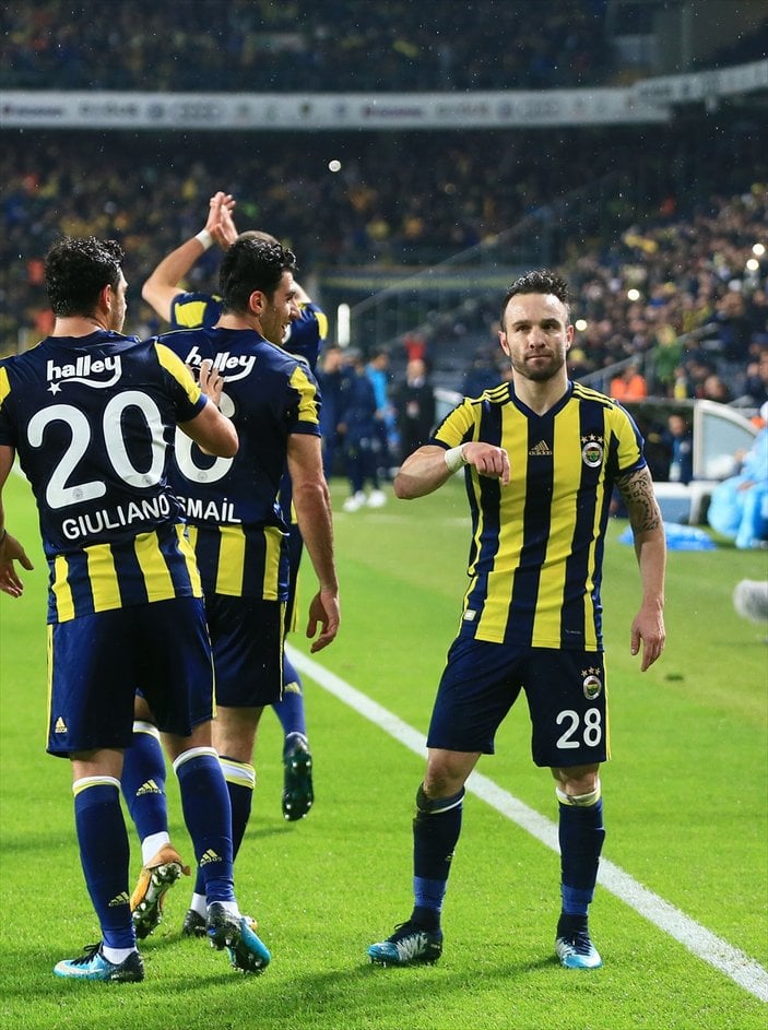 Valbuena'dan hocasına 'ben buradayım' hareketi