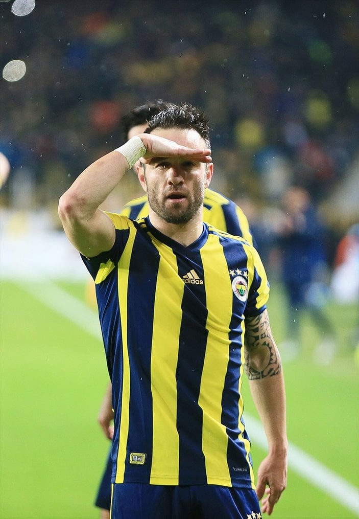 Valbuena'dan hocasına 'ben buradayım' hareketi