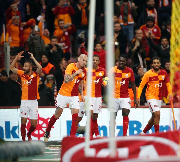 Galatasaray ilk yarıda inişli çıkışlı