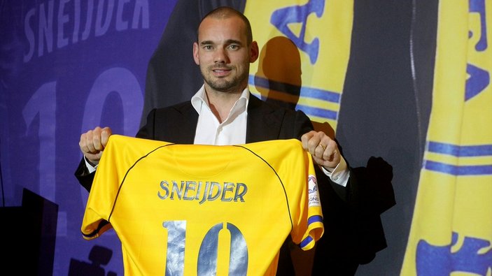 Sneijder imza attı basına tanıtıldı